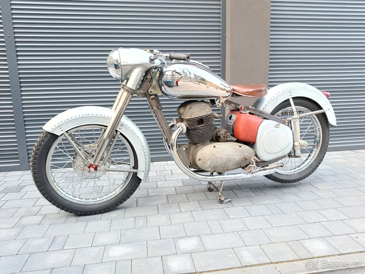 JAWA 500 OHC 00 Šnek 1952  k dokončení renovace