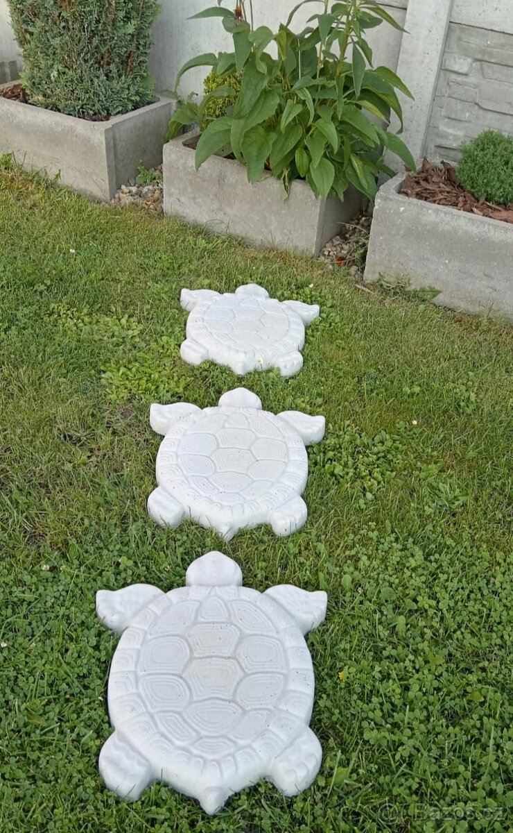 Prodám dekorativní želvičky na zahradu