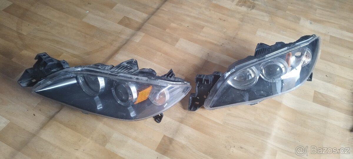 Mazda 3 přední světla BK