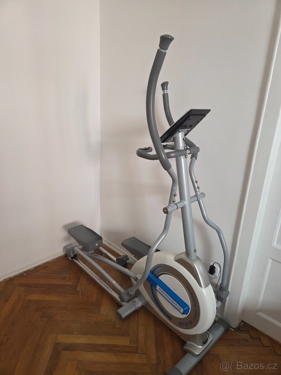 Eliptický trenažér