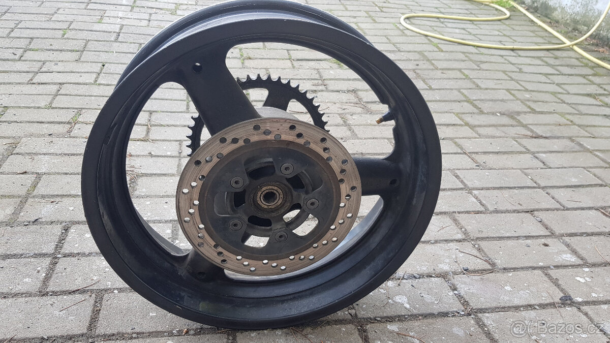 Suzuki GSX 600 F 1998-2005 zadní kolo