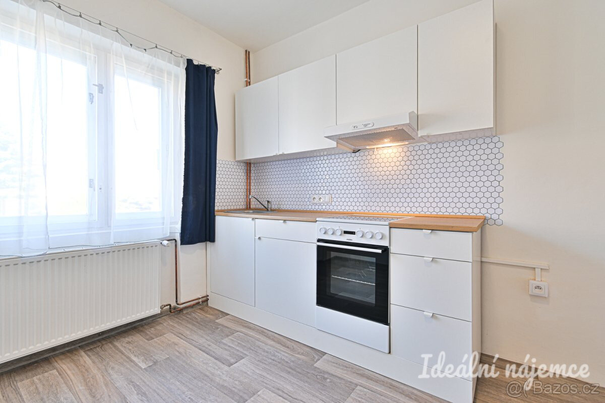 Pronájem bytu 2+1, Tyršova, Šlapanice u Brna, 23000 Kč/měs,