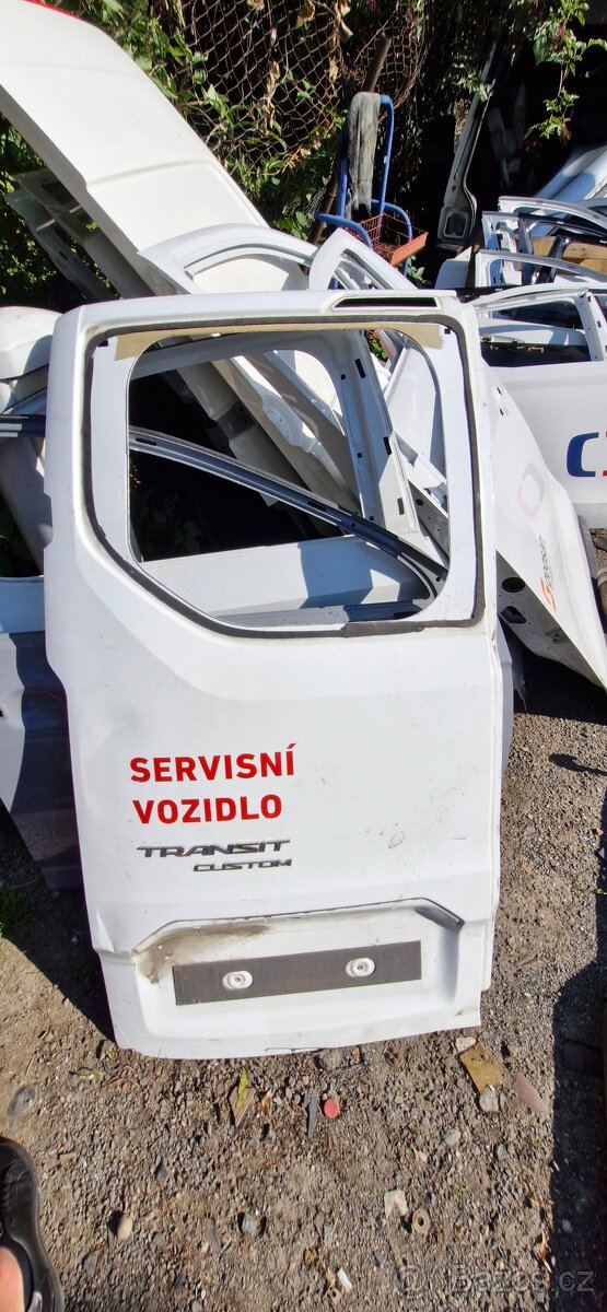Zadni leve dvere ford custom levy vyklopne