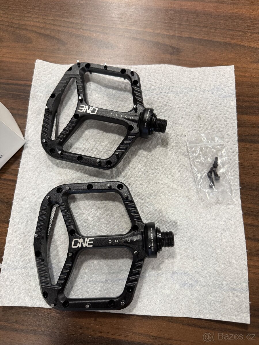 Pedály OneUp Flat Pedals ALU black
