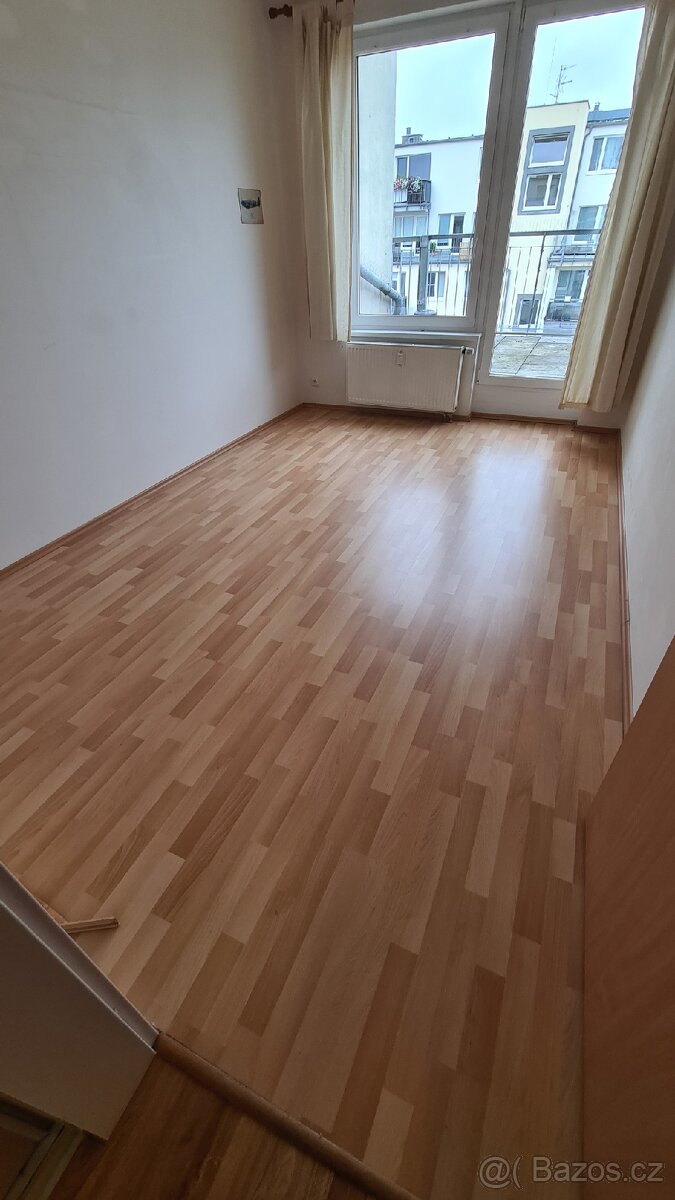 ZDARMA Plovoucí podlaha 2 vzory dub