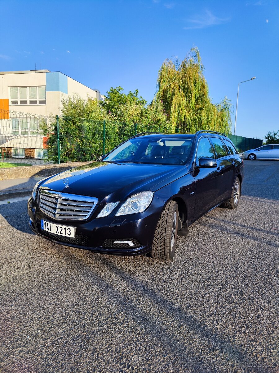 Mercedes-Benz W212 E200