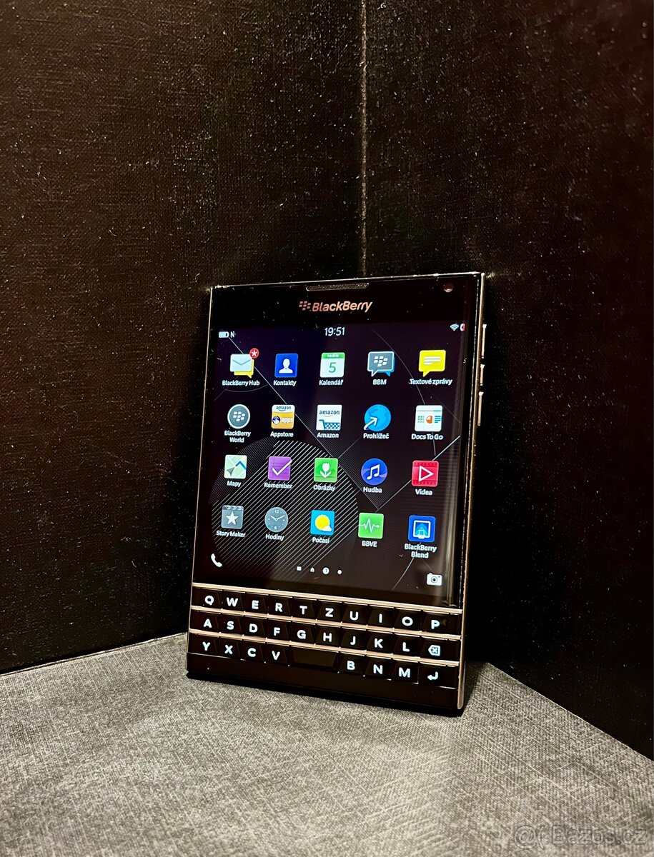 BlackBerry Q30 Passport – plně funkční,krásný stav