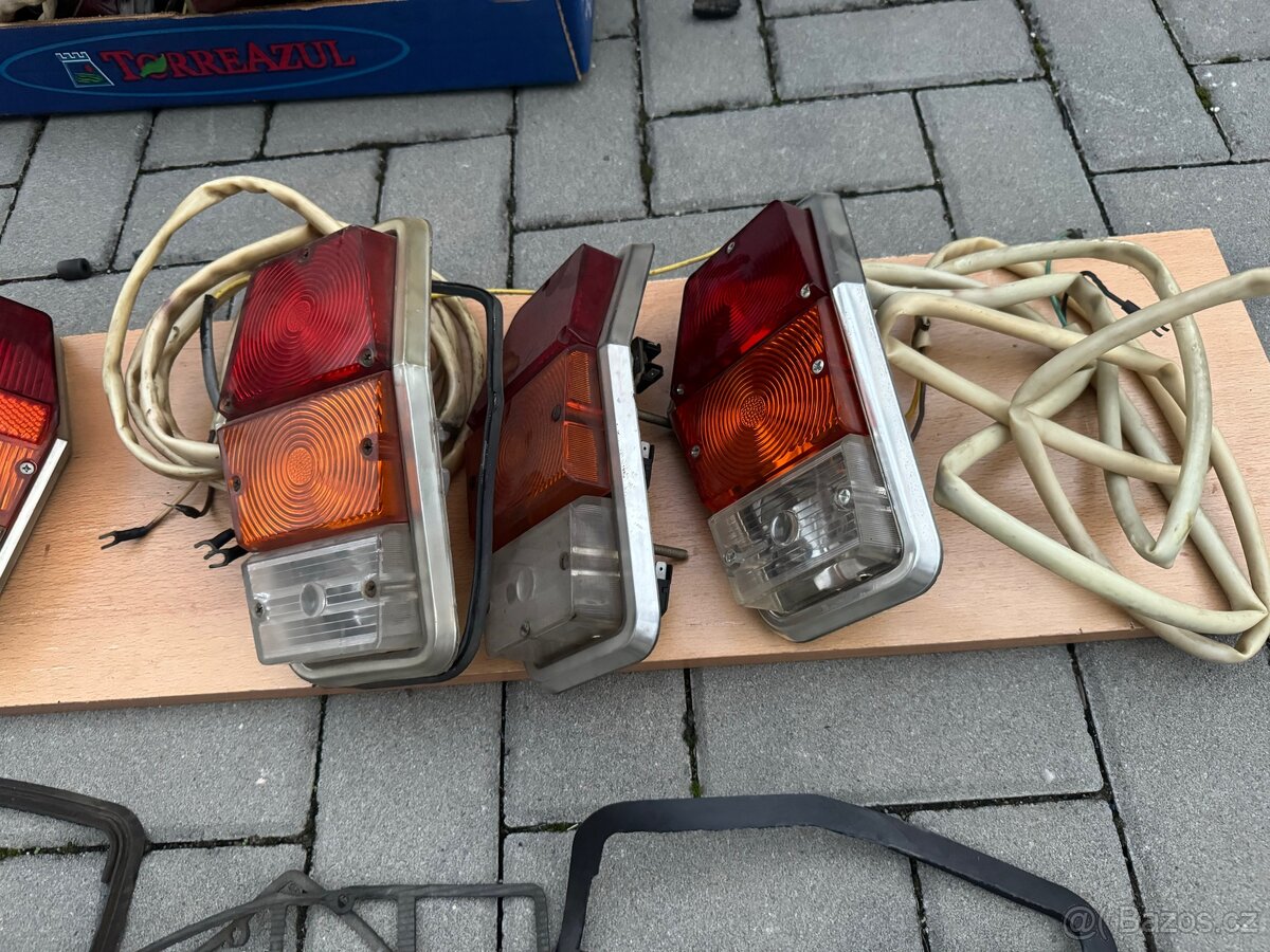 Volha Gaz 24, nové originální zadní lampy