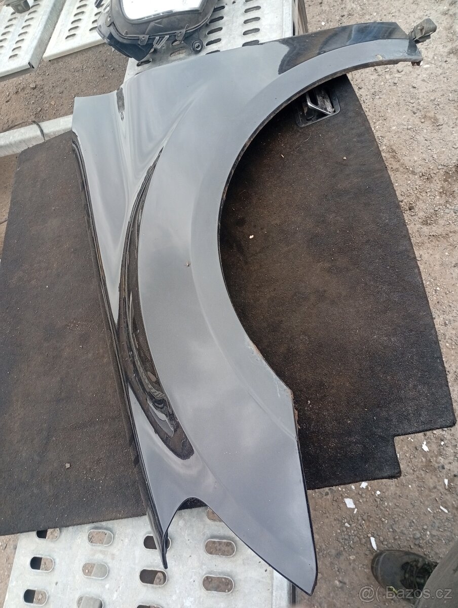 MERCEDES BENZ ML W164 L.P. BLATNÍK ČERNÝ KOD C197