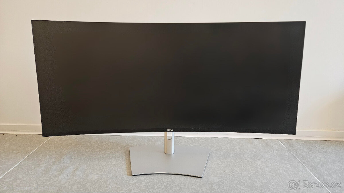 40" Dell U4021QW UltraSharp