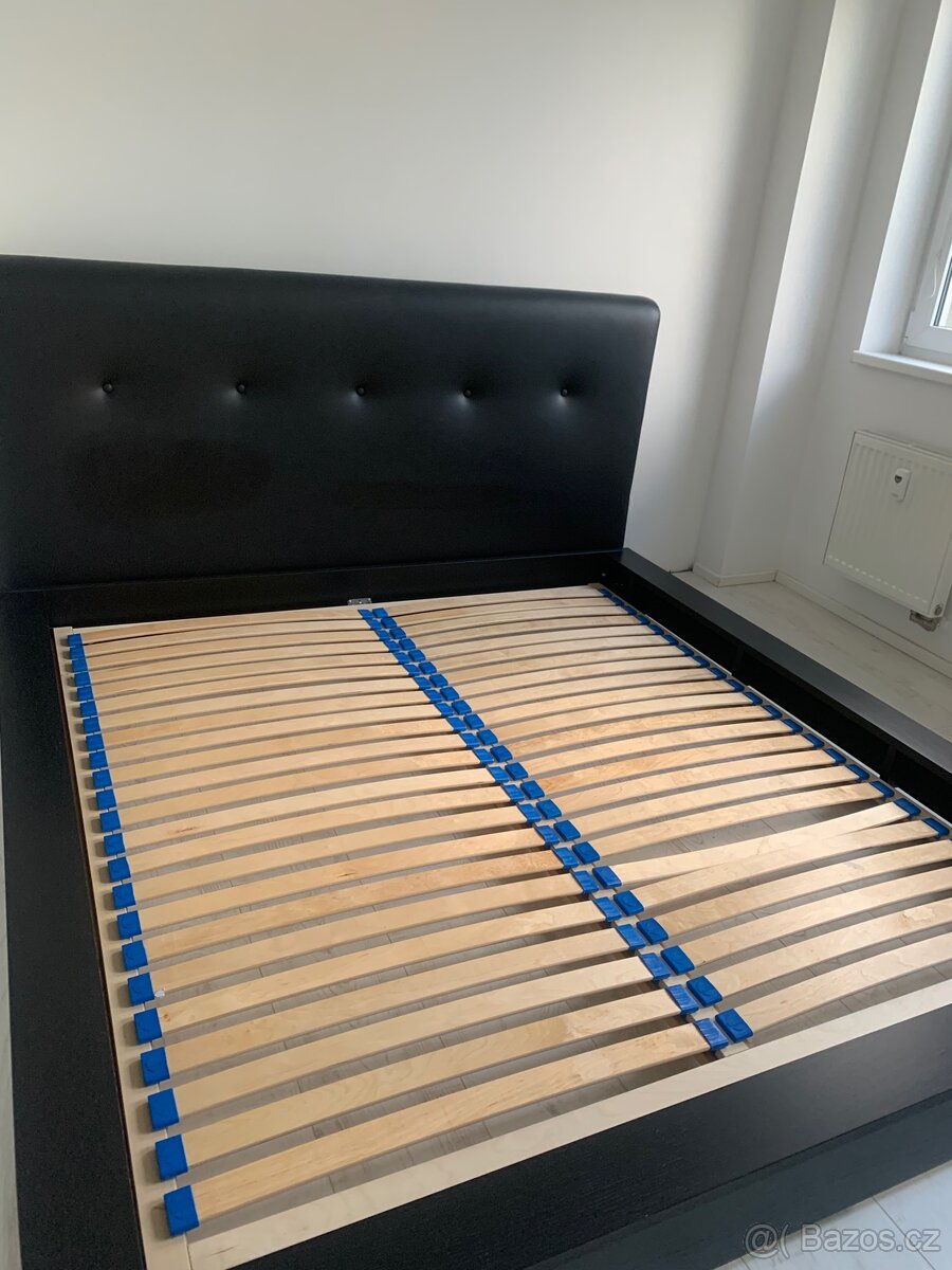 Postel s koženým čelem 180x200 cm