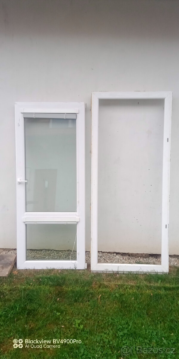 plastové balkonové dveře