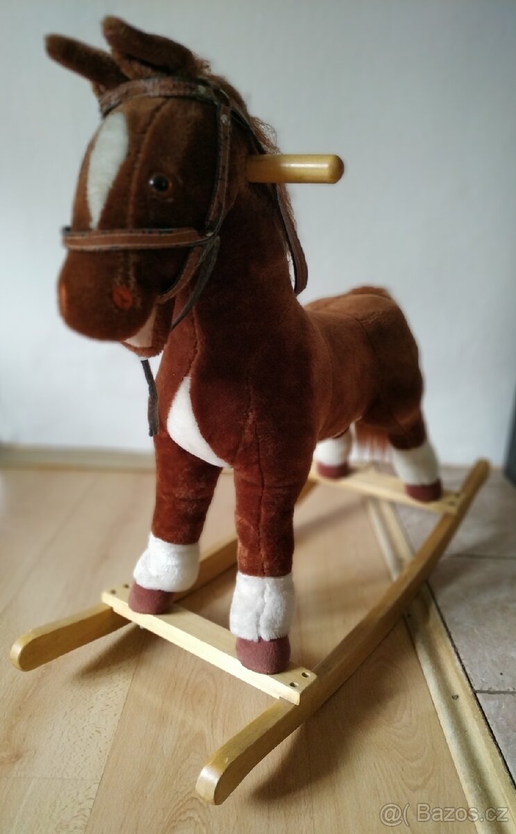 Dětský houpací kůň