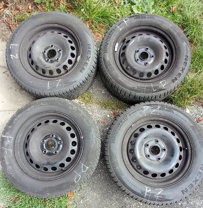 Zimní 4 kola 195/65 R15 Chrysler, Octavia 1