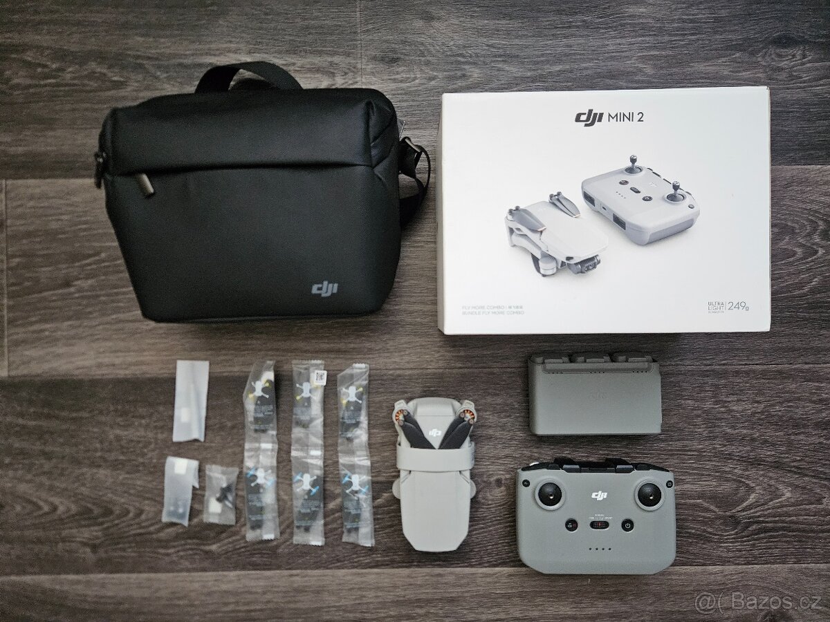 DJI Mini 2 Fly More Combo