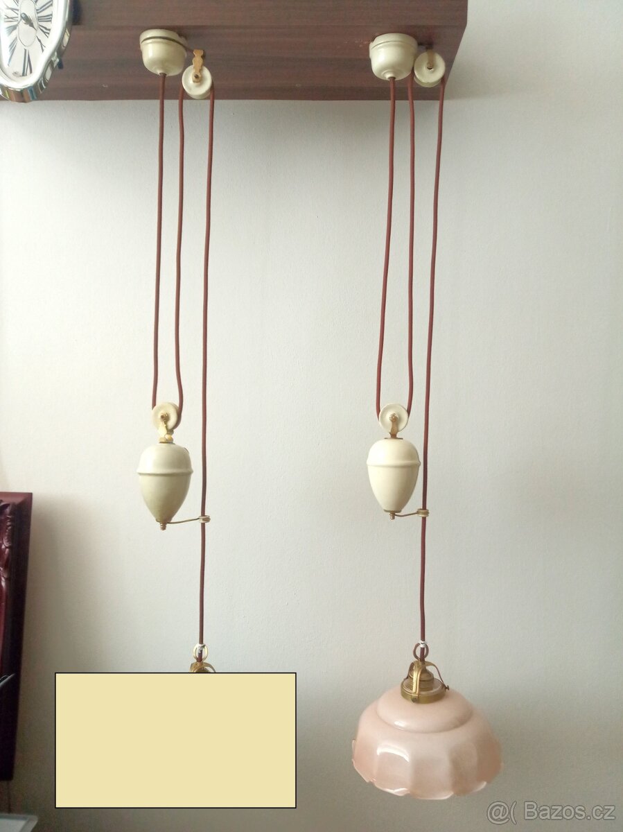 Různé typy stahovacích lustrů s velkým výběrem stínítek