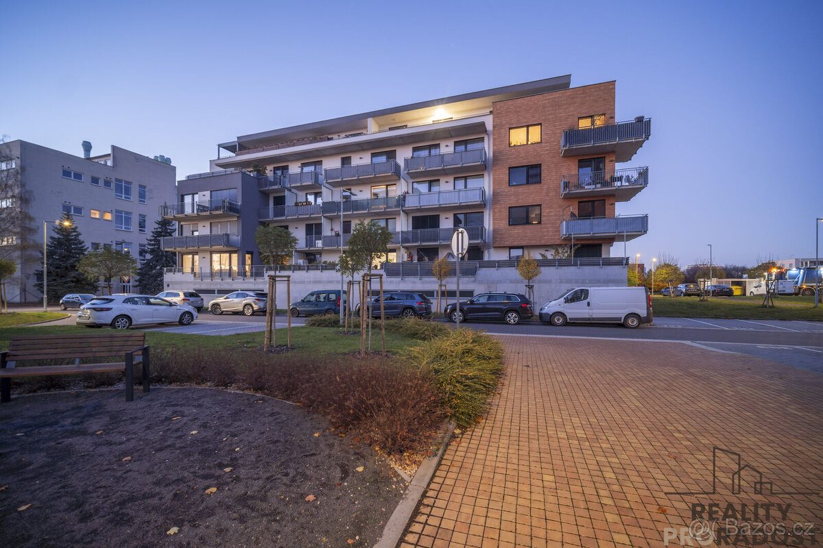 Prodej bytu 3+kk, 141 m2, Hradec Králové