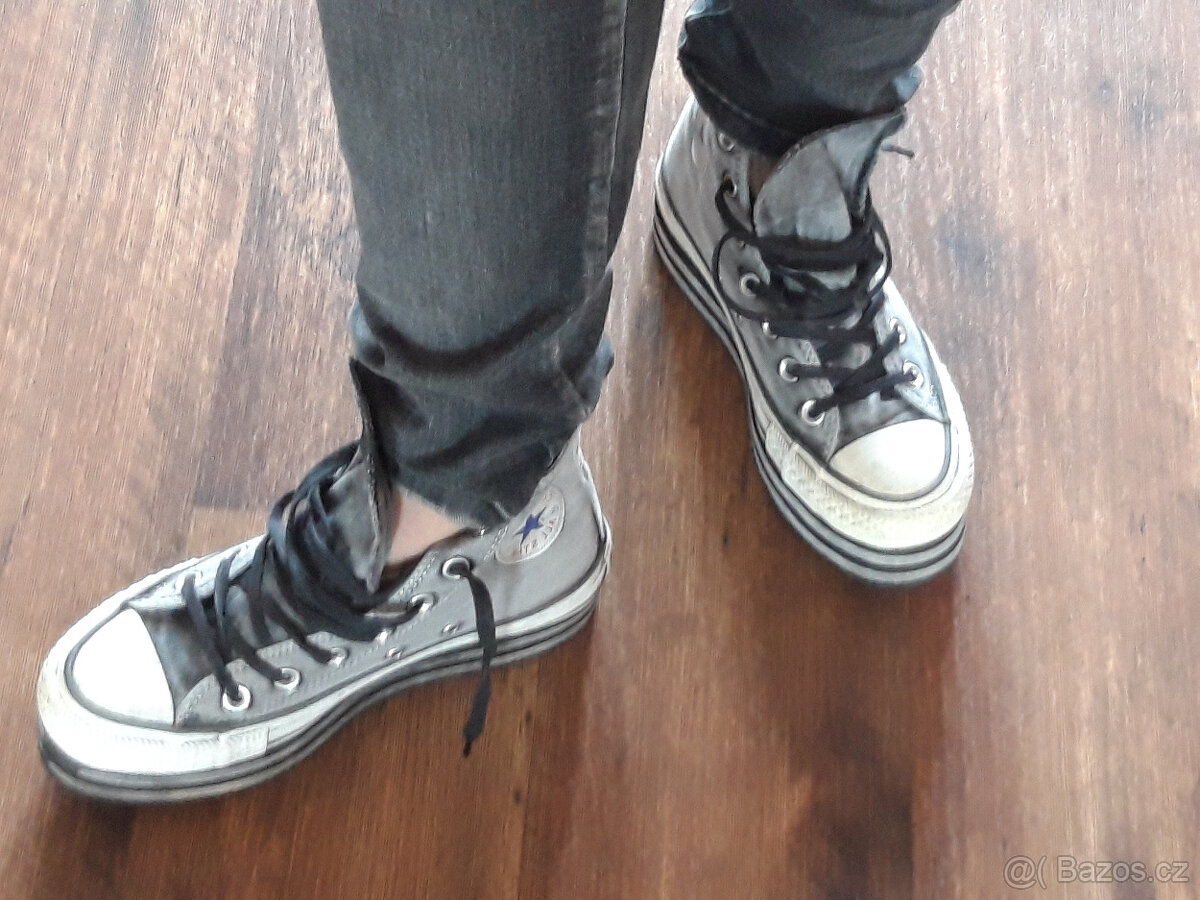 Kotníkové Converse na platformě