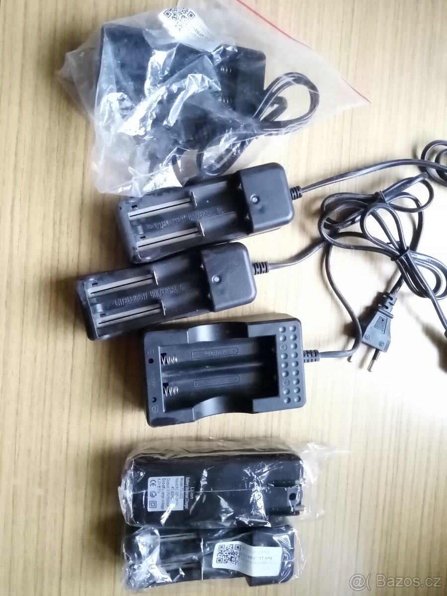 Nabíječka Li-ion 3.7v baterií