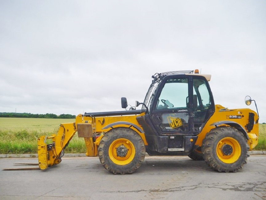 Jcb 535 140 teleskopický nakladač