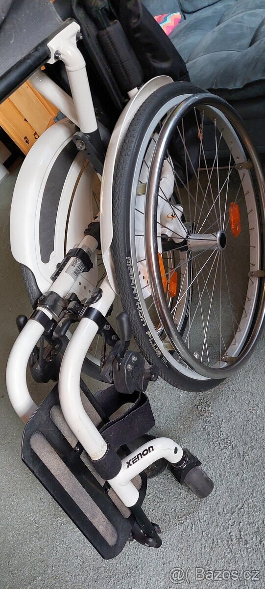 Invalidni vozik skládací aktiv XENON vč.  Anti dkb podsedaku