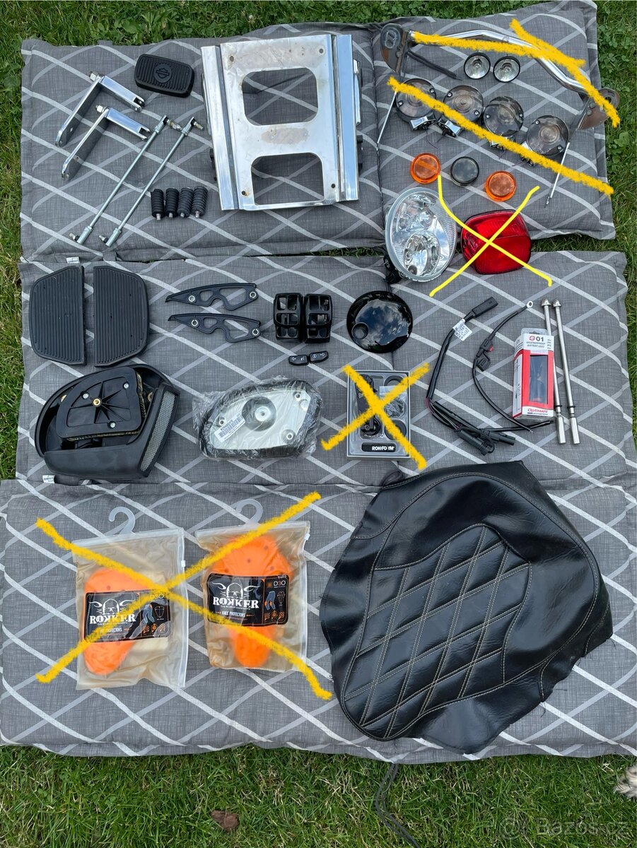 Zbytky z přestaveb Harley Davidson