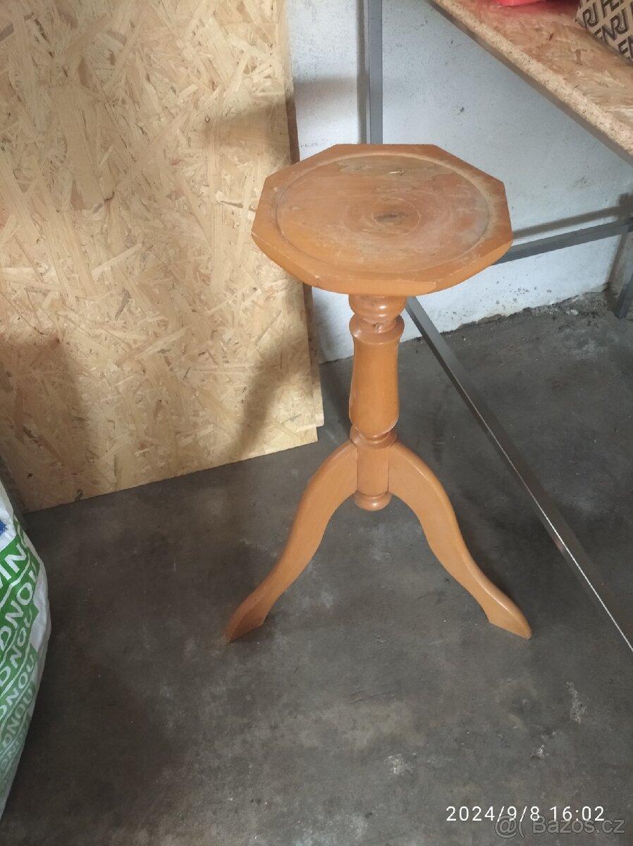 Stojan na kytky Retro