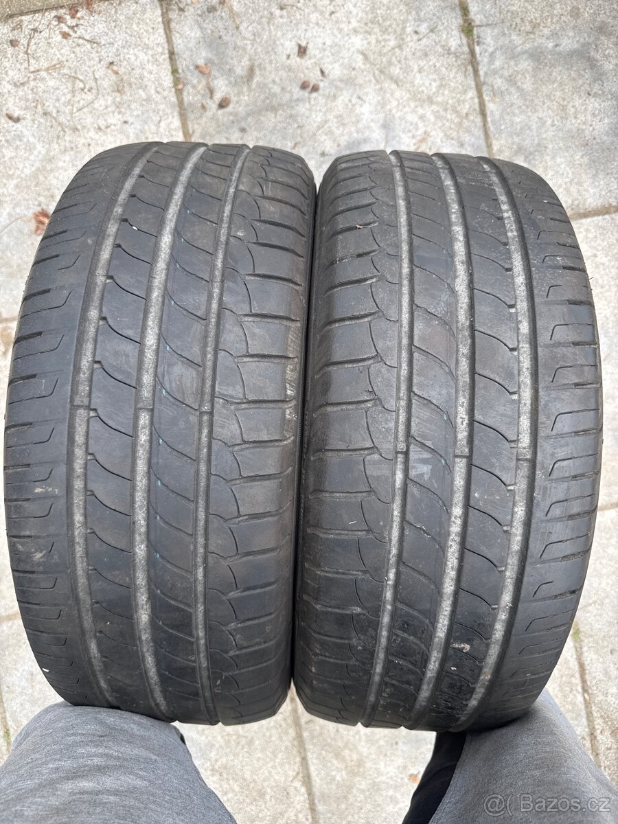 Dvě letní pneu GoodYear 205/55/16