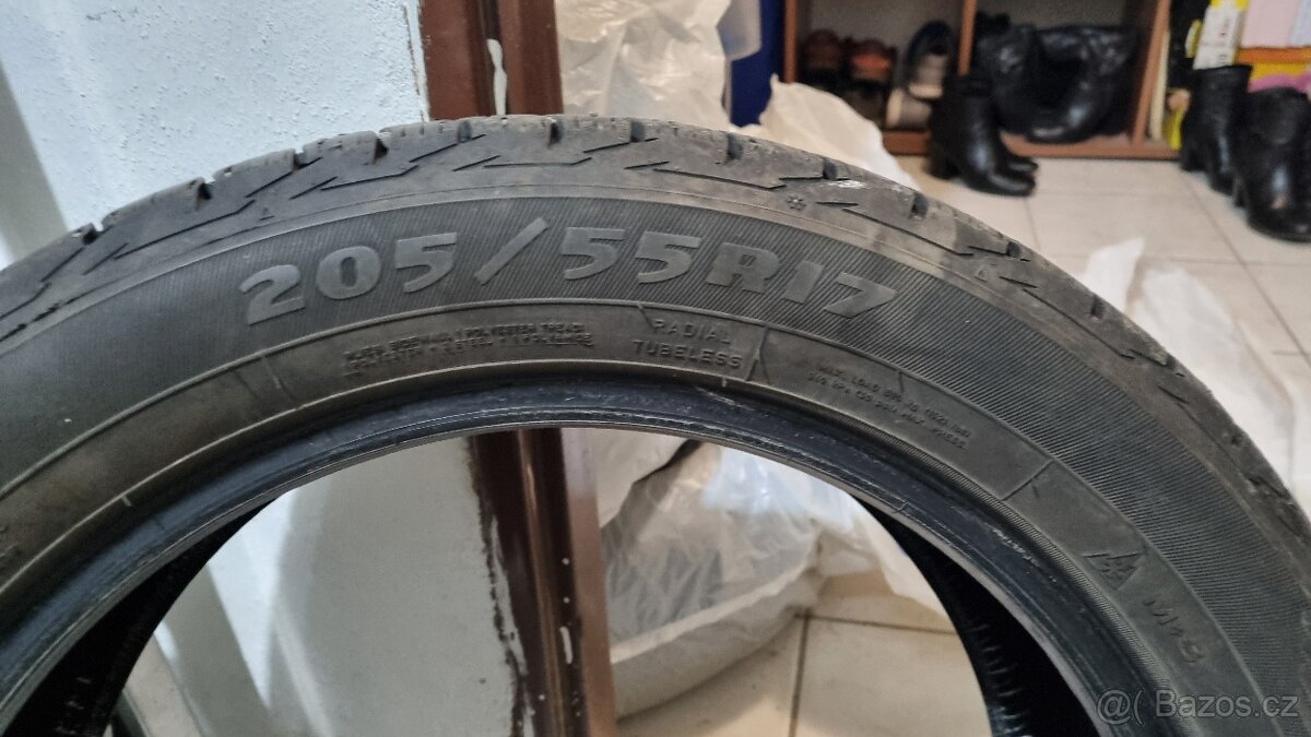 Prodám zimní pneu 205/55 R17