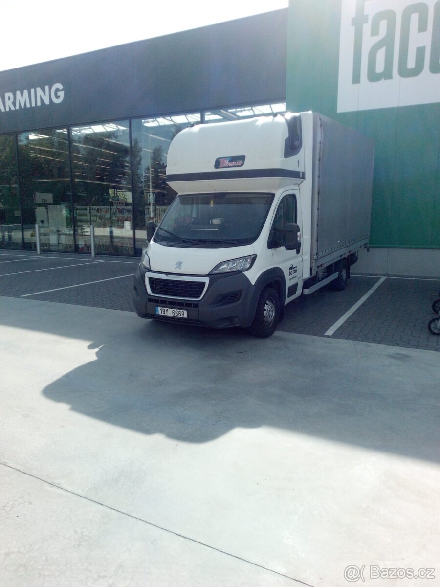 Prodám Peugeot Boxer ,r.v2018,8pal