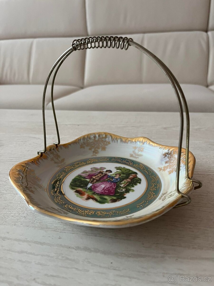 Prodám porcelánový talířek a vázičky z růžového porcelánu