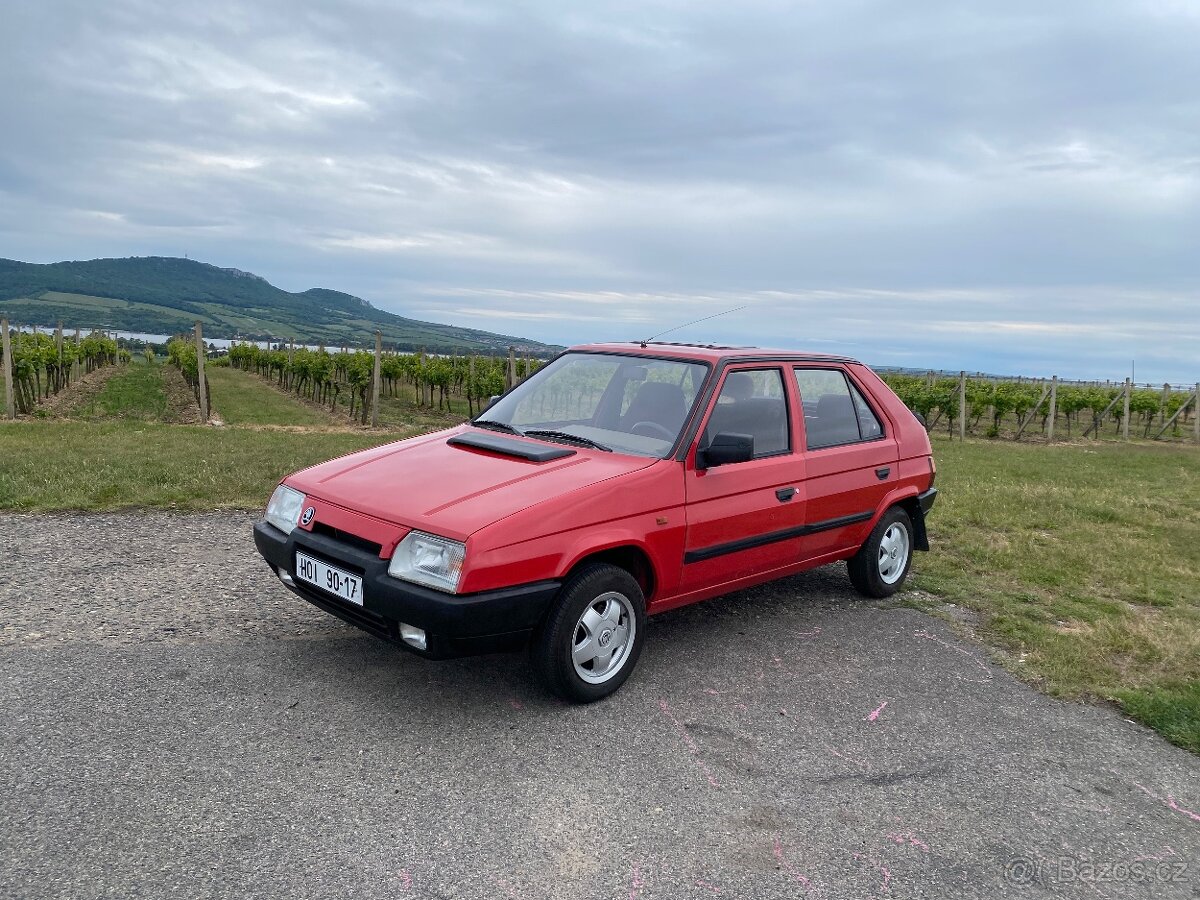 Škoda Favorit LS -první model