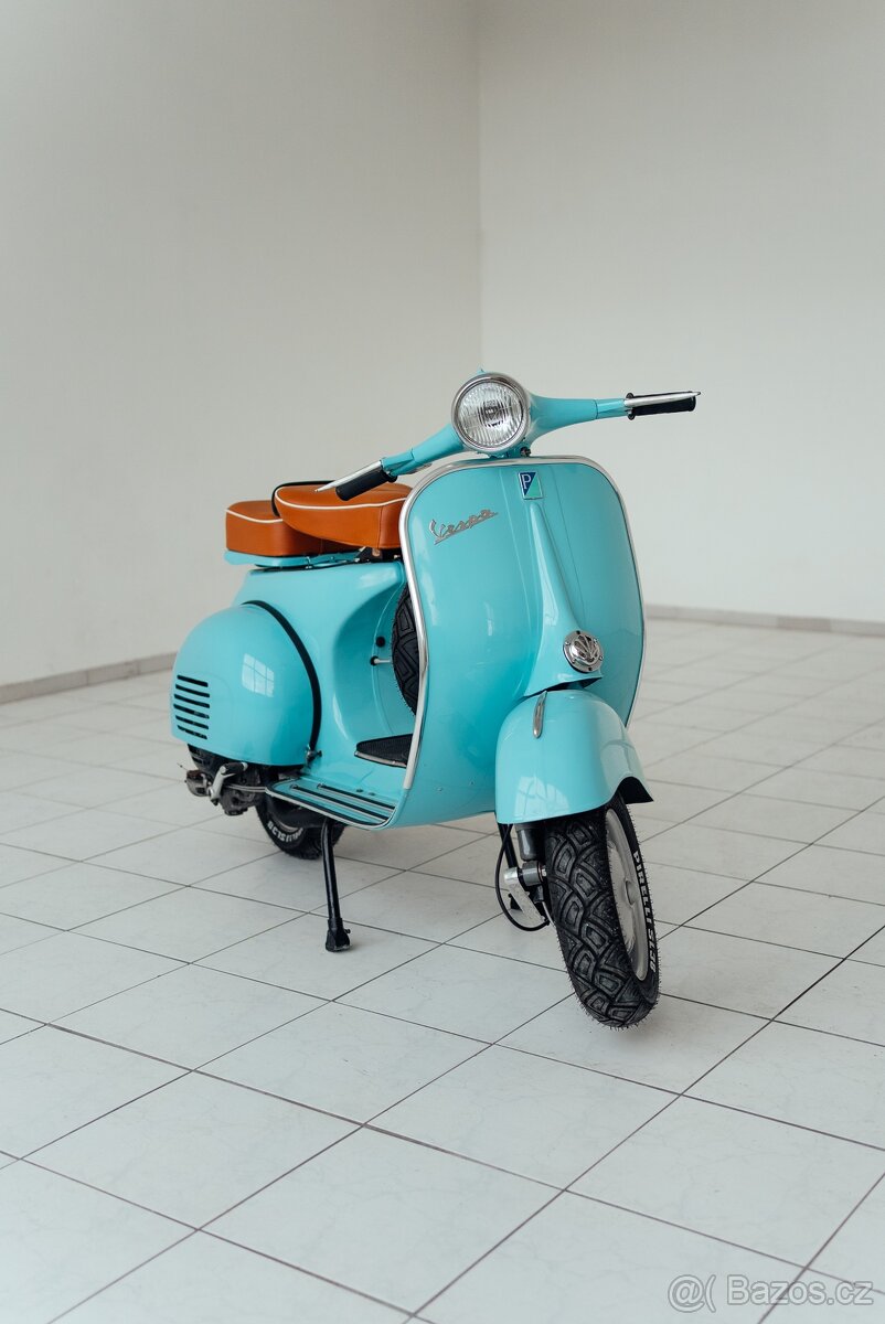 Motorka Piaggio Vespa 125CC (1963)