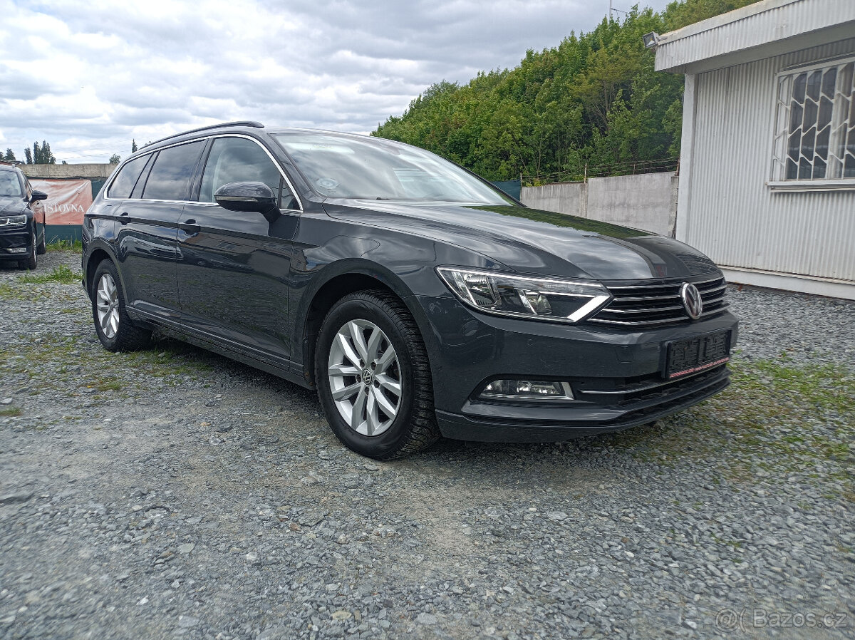 Volkswagen Passat, 110kw,APP,NAVI,r.2017,automat