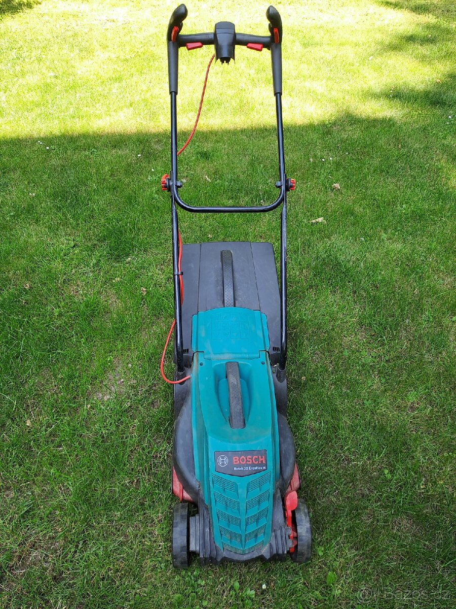 Prodám sekačku na trávu BOSCH Rotak 32 Ergoflex H