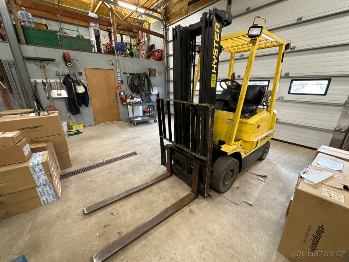 Vysokozdvižný vozík Hyster model H30XM s nosností 6200 liber