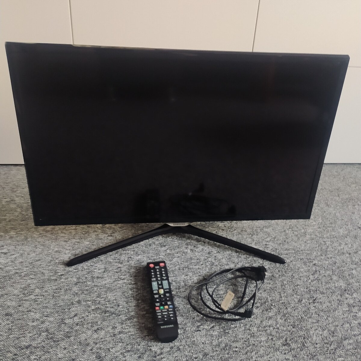 prodám Smart TV SAMSUNG model: UE32F5500aw 32"