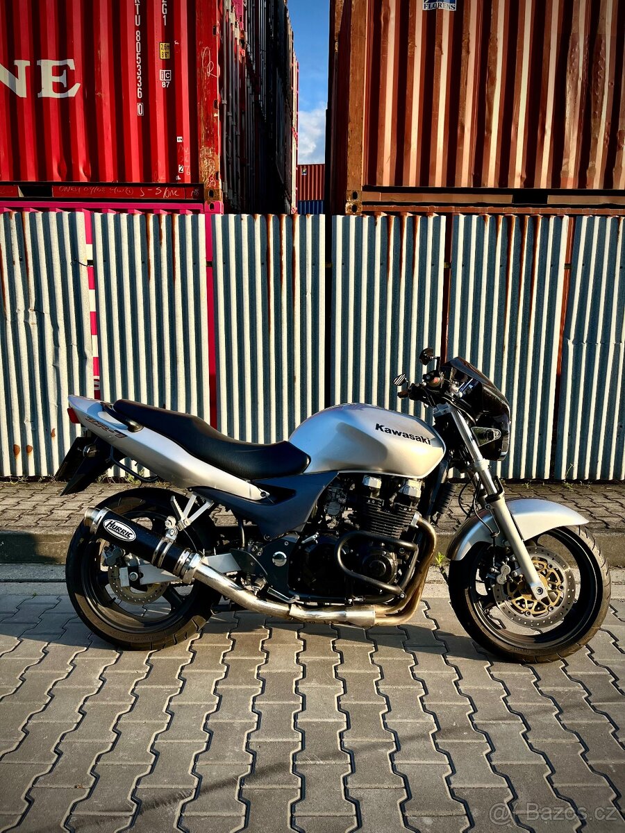Kawasaki ZR7
