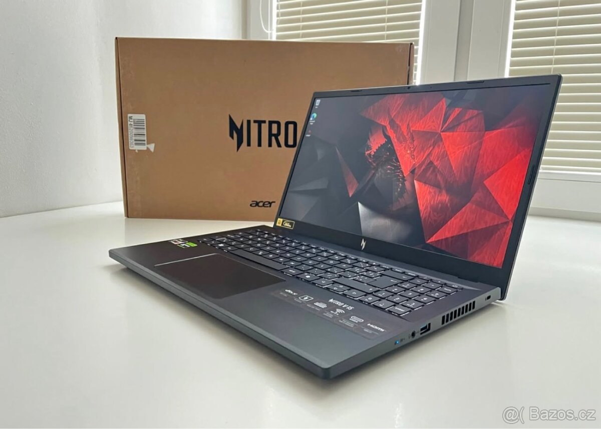 Herní/vykonný notebook Acer Nitro V15