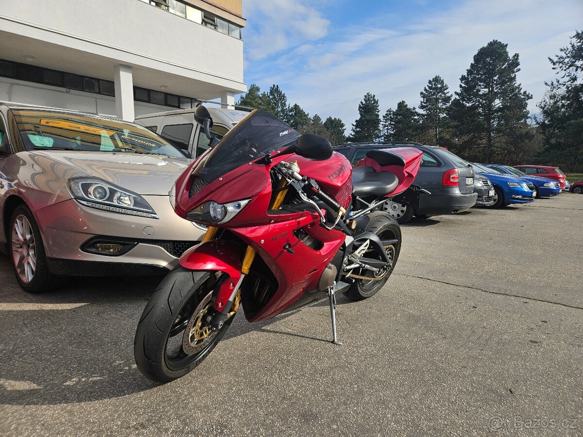 Triumph Daytona 675