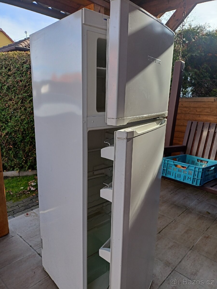 Lednice s mrazákem Liebherr