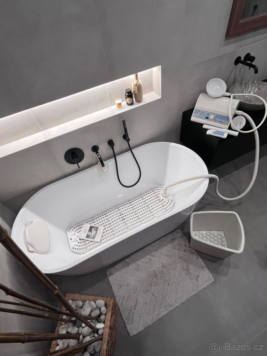 Perličková masážní koupel DEXTER