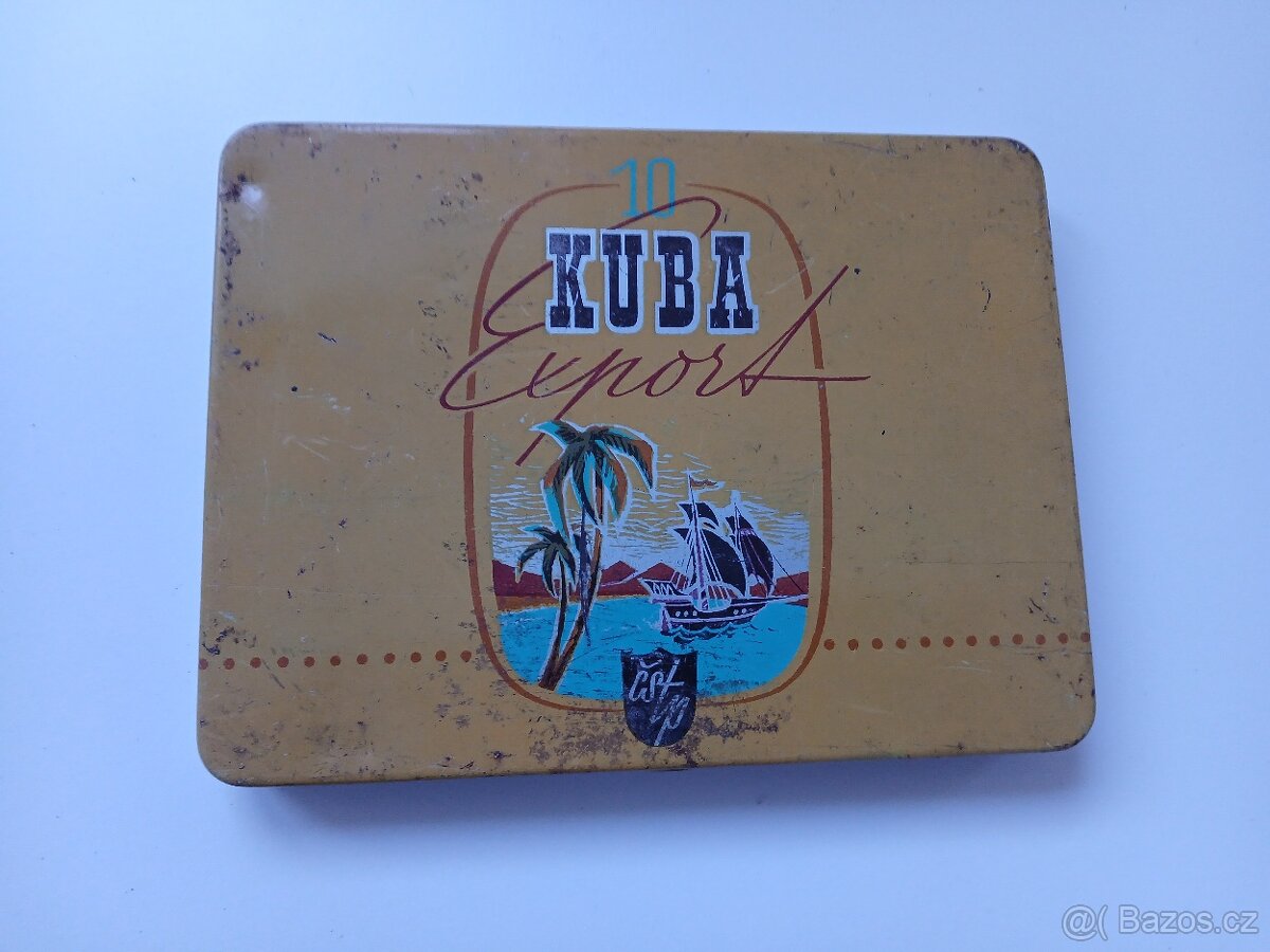 Stará plechová krabička od cigaret