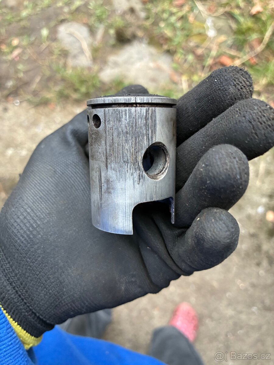 Píst na manet korádo 50cc