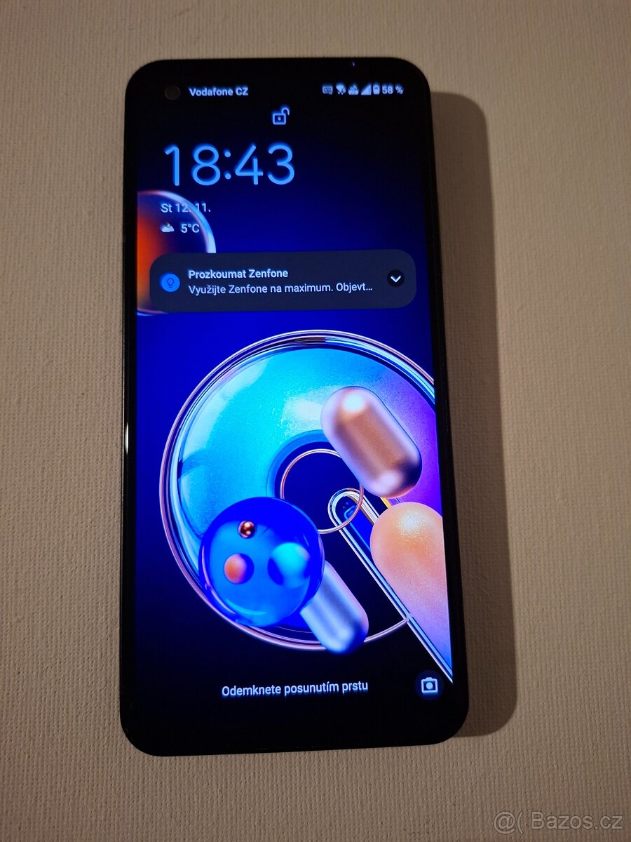 Asus Zenfone 9