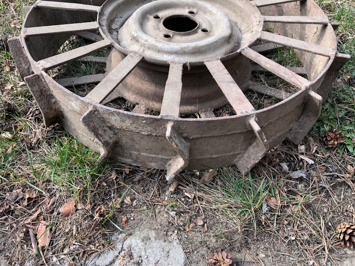 Železné kola na malotraktor