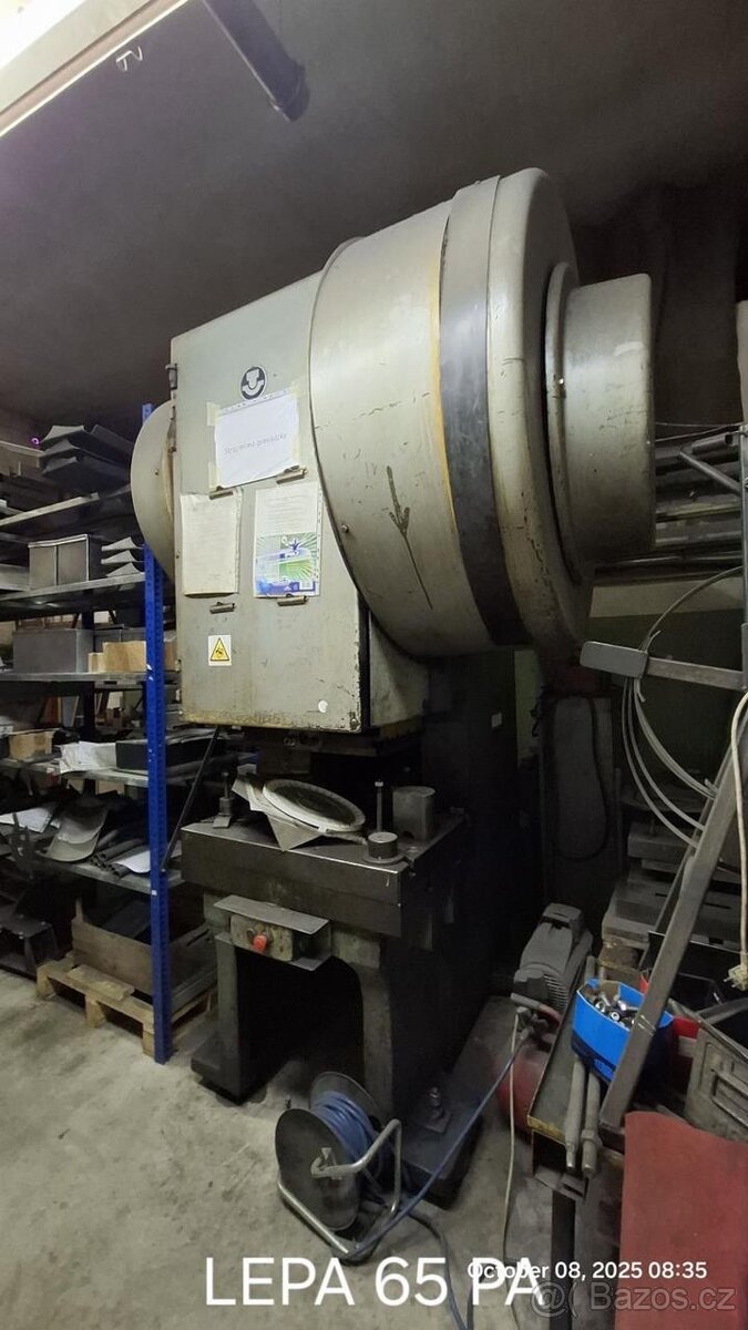 Výstředníkový list SMERAL LEPA 63 PA