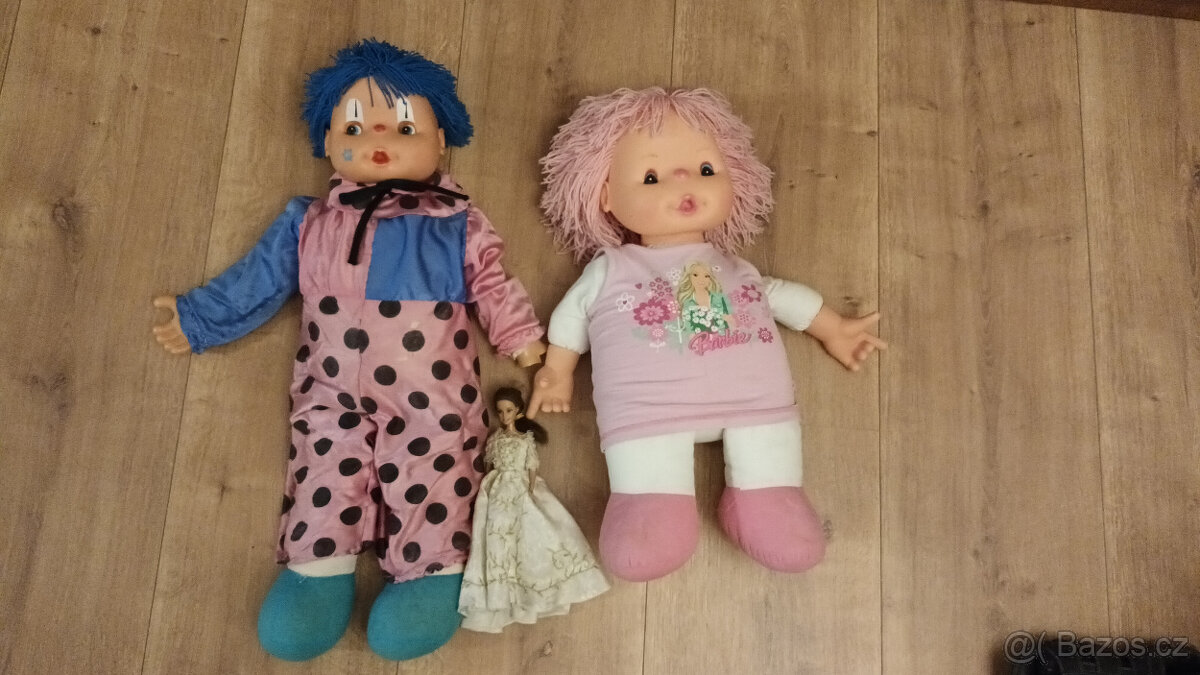 retro veliký klaun a panenka