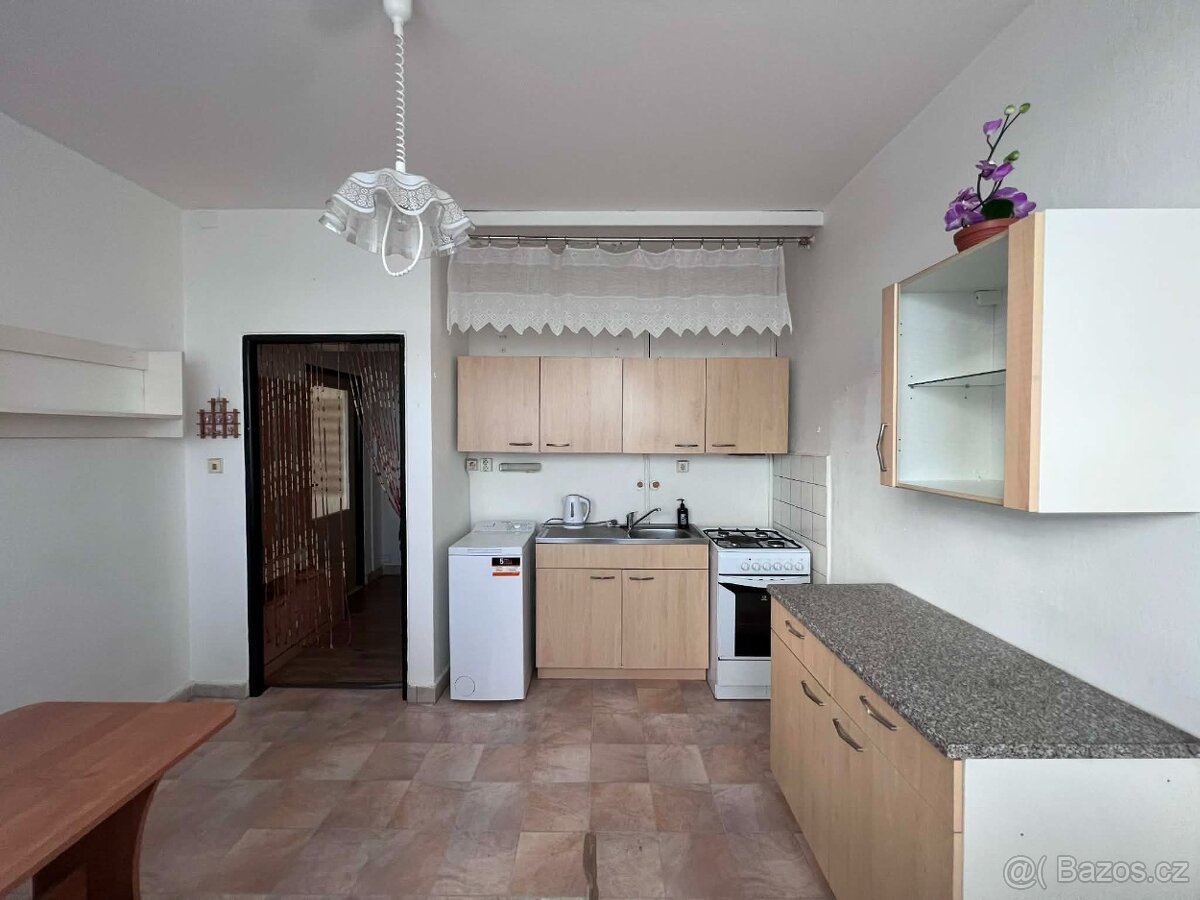 Pronájem bytu 1+1, 39m2 v Orlové, ul. Kpt. Jaroše