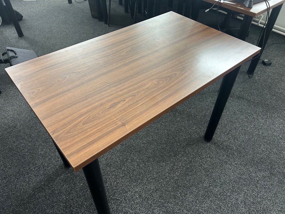 10x stůl kancelářský + 10x židle + 5x paravan